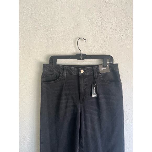 Express Woman Mid Rise Washed Black Pleated Baggy Tapered Jeans, Size 8L - Picture 7 of 12